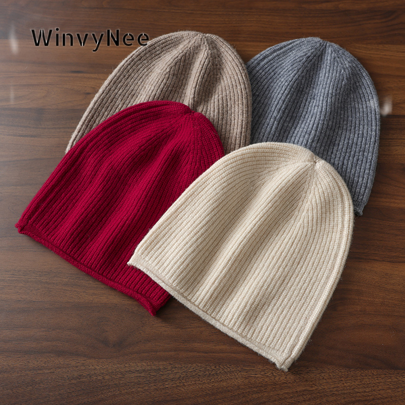 قبعة بيني من الصوف الخالص للنس - مراجعة Beanie Cuffed Knit وسعره