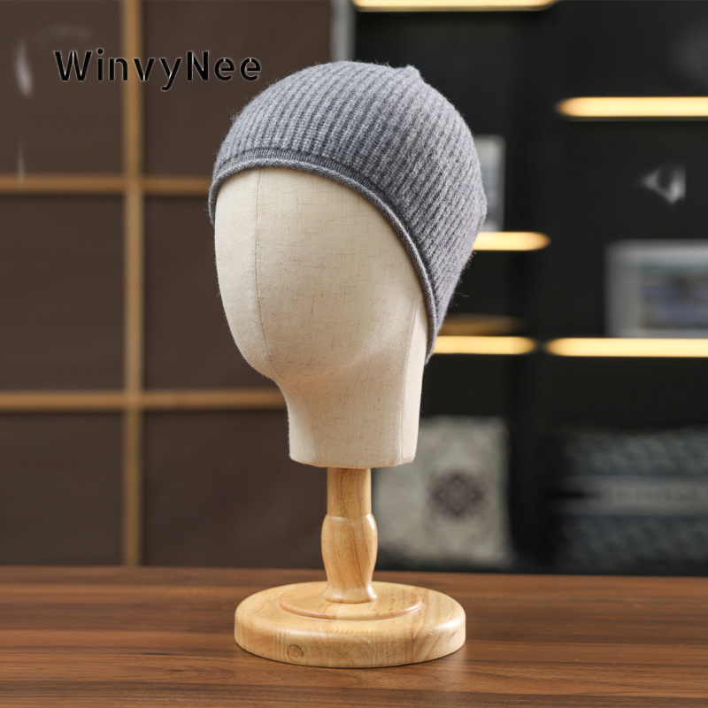 قبعة بيني من الصوف الخالص للنس - مراجعة Beanie Cuffed Knit وسعره