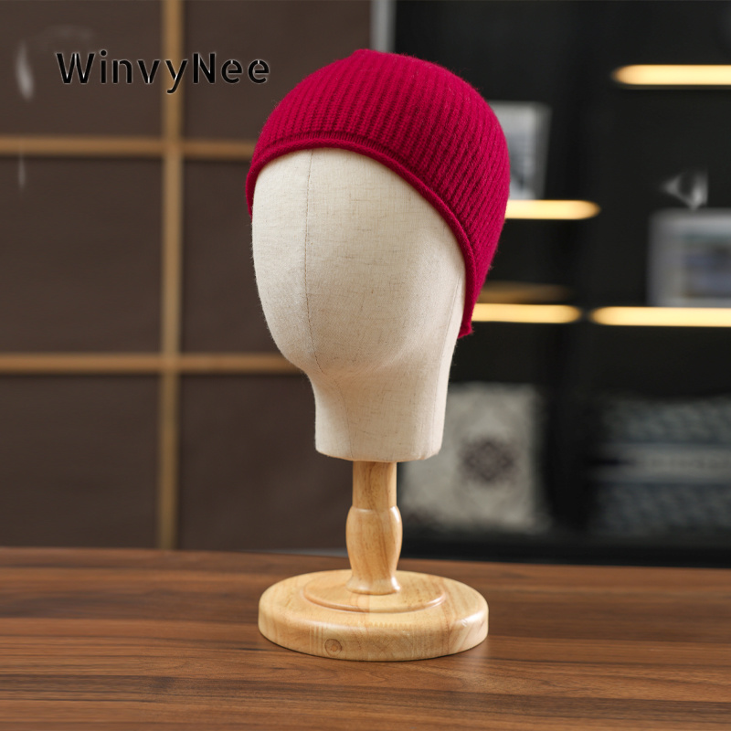 قبعة بيني من الصوف الخالص للنس - مراجعة Beanie Cuffed Knit وسعره